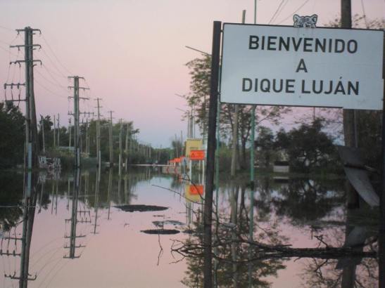 09 10698492_747896208618712_8995055298837417517_n