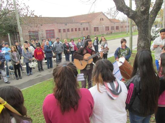 05 11393042_860680247340307_4771270370711220003_n