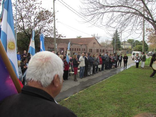 06 10489836_860680120673653_4091766318936328446_n