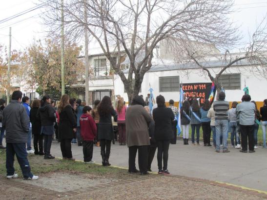 09 11391286_860678457340486_7092081117850273504_n