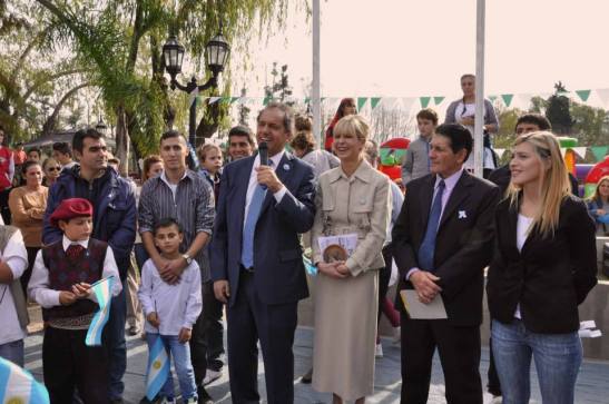 10 11168031_688986831246763_3008236048740197082_n