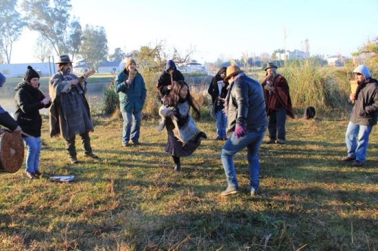 193 10246482_777650769000887_1600974686197184617_n