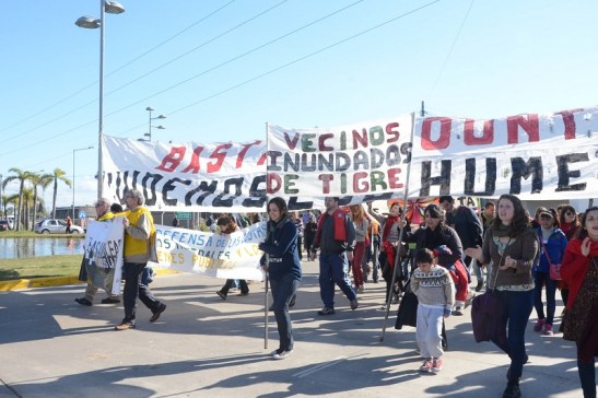 4-Protesta-de-vecinos-por-inundaciones
