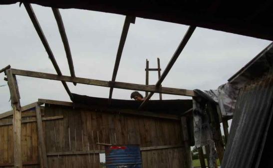 530730_426950080713328_679855639_n